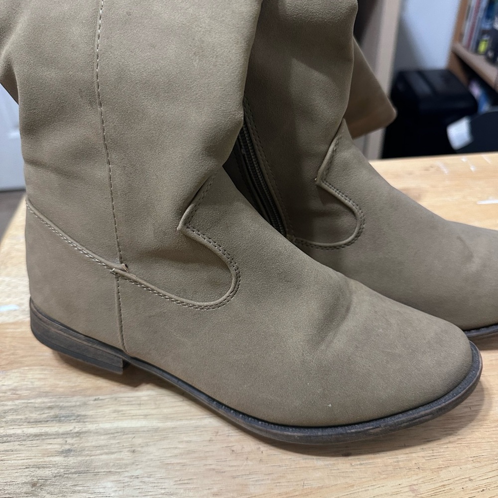 Women's Tan Boots